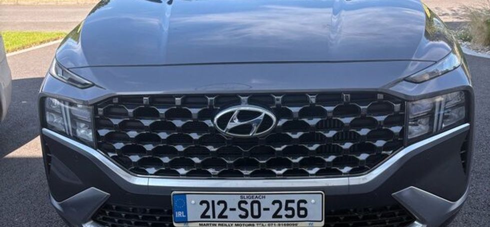 212 Hyundai Santa Fe PHEV Executive Plus
