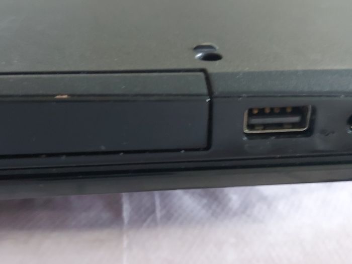 DELL Inspiron 15, Model 5100, Intel Core i3=7020U CPU, 2.3GHz, 4GB Ram, 1 Terrabyte HDD, Windows 10 64bit, Microsoft Edge, Chrome and VLC