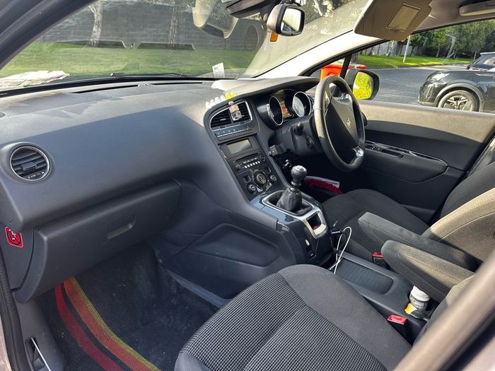 2014 Peugeot 5008