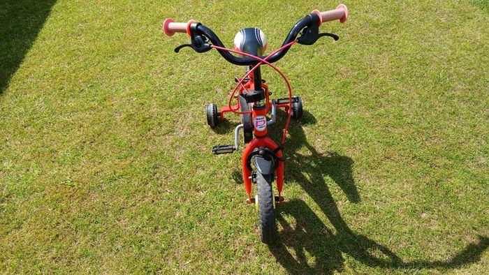 Fire Rescue 12 Inch Frame Red Toddler Bike with Stabilisers