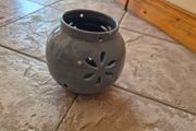 Ceramic tea light candle holder