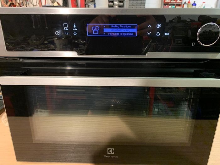 Microwave, grill and oven