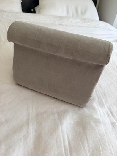 New Pill-O-Pad Tablet Stand