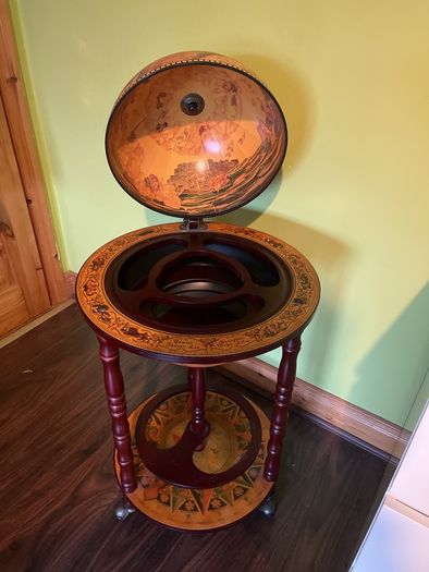 drinks cabinet