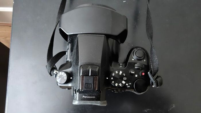 Panasonic FZ 2000