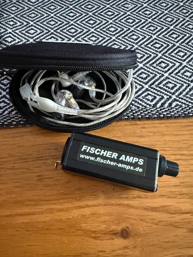 Shure SE215 Pro CL in ear monitors never used