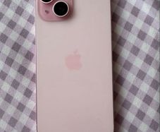 iPhone  15
