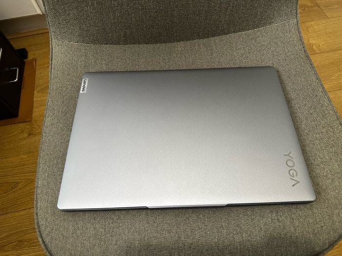 LENOVO Yoga Slim 7- Intel Core Ultra 7