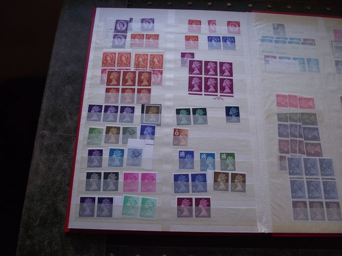 Collection of Mint Elizabeth II stamps, blocks and strips (1946-1990s)