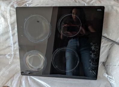 Indesit ceramic hob