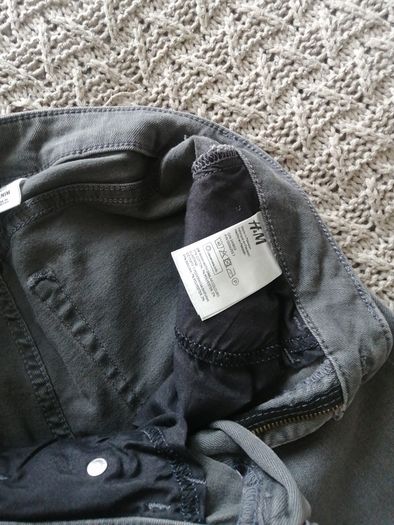 Grey jeans from H&M, low waist small fit, XS.