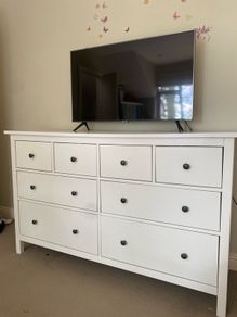 Chest of drawers