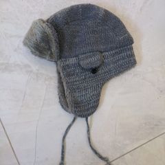 Wooly hat