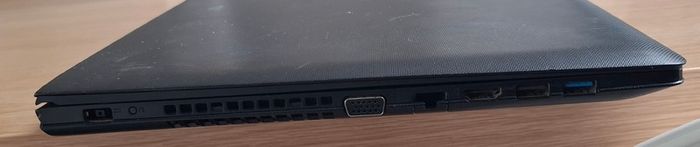 Job lot: 8 Working Laptops  Lenovo  Acer  Toshiba  Ideal for Home, School or Refurb