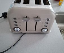 Morphy Richards 4 Slice Toaster and Kettle