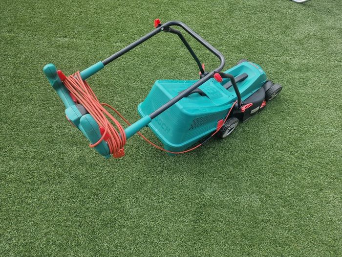 Bosch Rotak 36R Electric Lawnmower 1350W