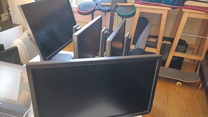 5 Monitors