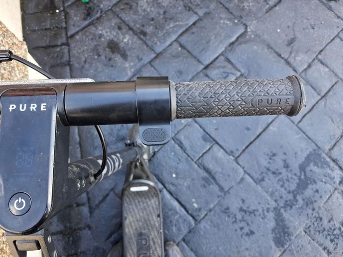 Pure electric scooter