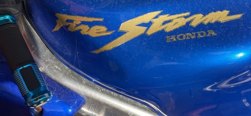 1999 VTR firestorm 1000
