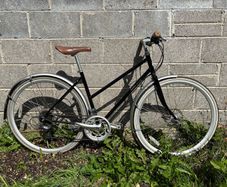 Bobbin Black Orchid Bike - 47cm