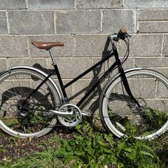 Bobbin Black Orchid Bike - 47cm