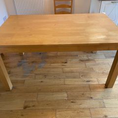 Dining table, solid wood, 6 seater