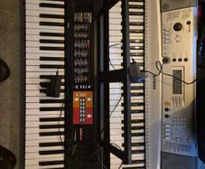 electric keyboard
