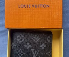 Black Lv wallet