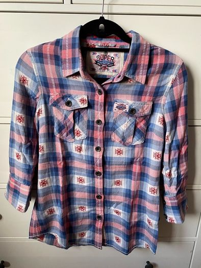 Superdry shirt for women in very good condition. Size: S.