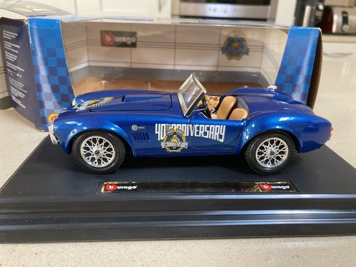 Shelby Cobra 427 40 Years anniversary scale 1/24 Burago