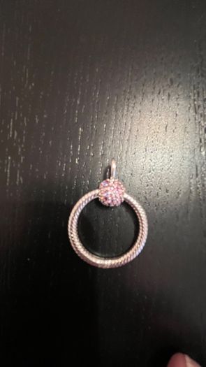 Brand New Pandora moments O Pendant
