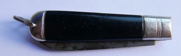 Vintage Richards Sheffield England -Africa Hippo Pocket Knife