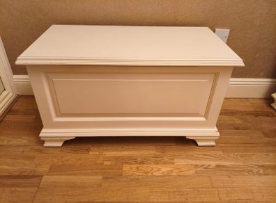 Off white Ottoman