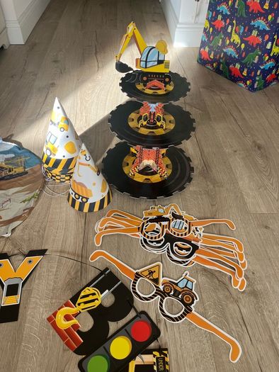 Construction theme party accessories
