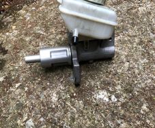 audi A4 master cylinder