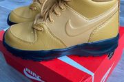 Nike Manoa Boys Boots