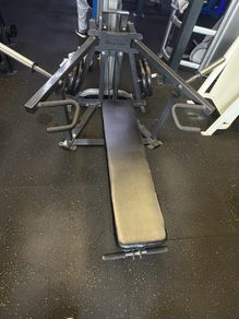 Magnum Biangular Chest press - Plate Loaded