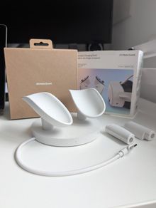 Meta Quest Compact Charging Dock