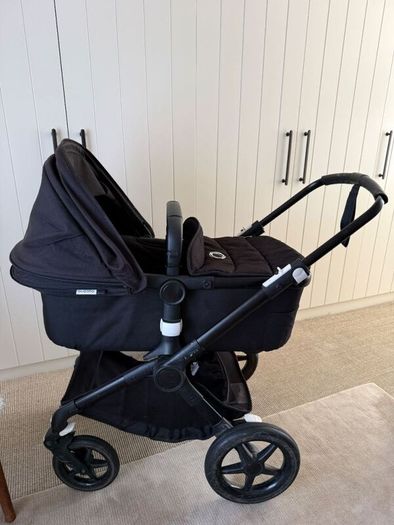 Bugaboo Fox 2 with car seat
