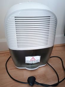 DeLonghi Dem 10 dehumidifier
