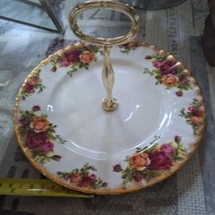 Vintage Royal Albert "Old Country Roses" Single-Tier Cake Stand / Handled Serving Tray