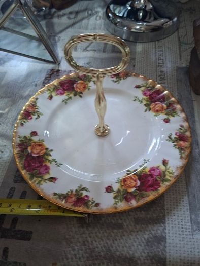 Vintage Royal Albert "Old Country Roses" Single-Tier Cake Stand / Handled Serving Tray