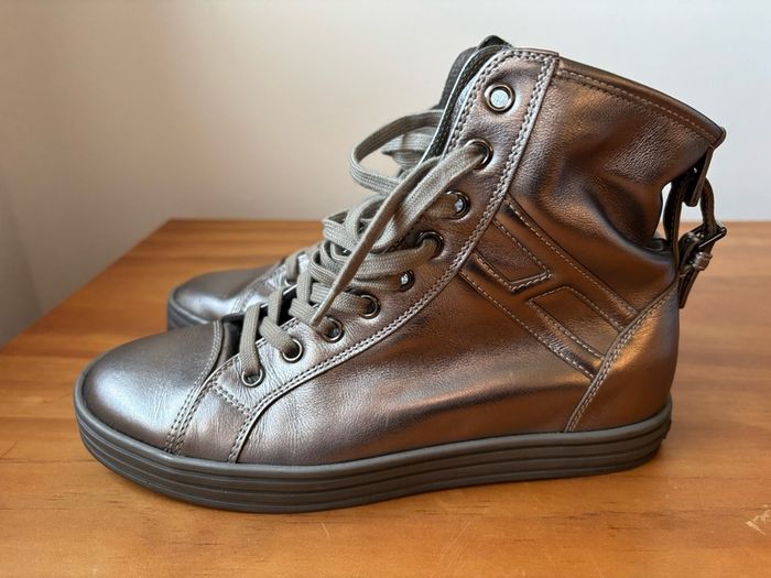 Hogan leather trainers size 3 uk