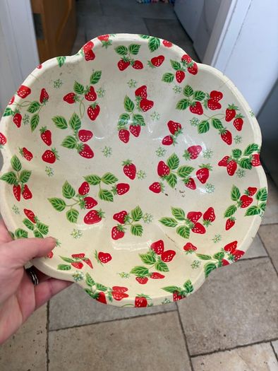 Vintage plastic bowl -  FREE
