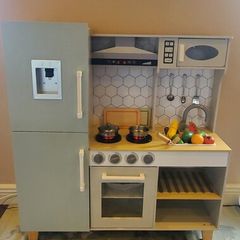 Kids Play Kitchen Deluxe (Smyths) and accessories