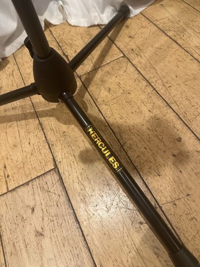 Hercules Microphone Stand