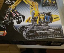 Lego Technic Digger (42006)