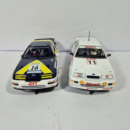 Scalextric Sierra set: BTCC Edition - cars have lights