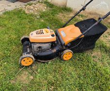 Lawnmower