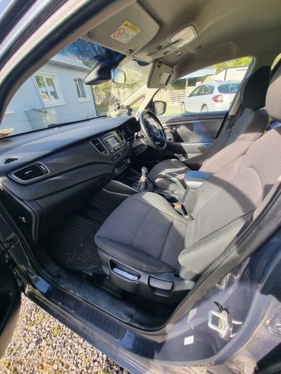 2013 Kia Carens